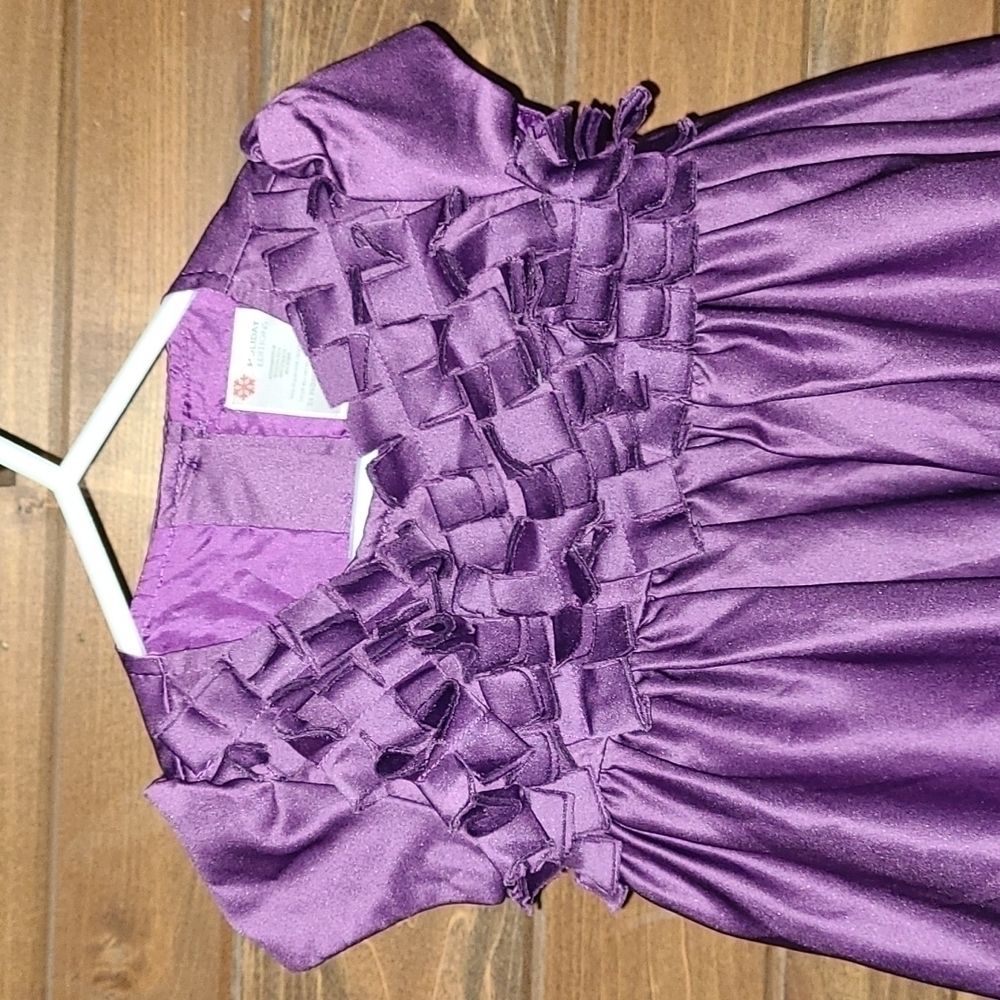 Gorgeous deep purple toddler dress 💜 - Picture 2 of 7